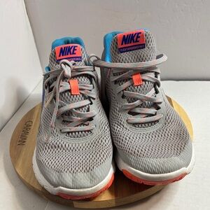Nike Women’s Gray and Orange Running Shoes Sz 10 VGUC